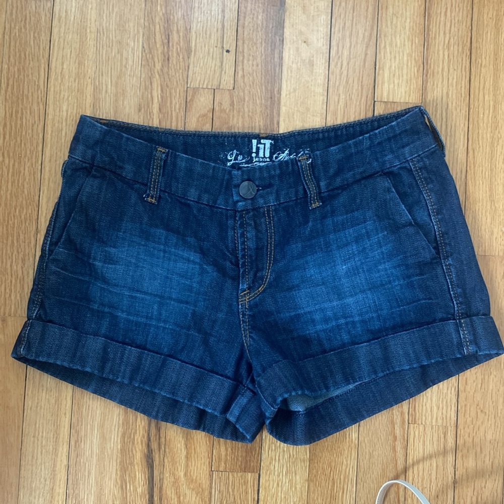 Shorts - Picture 4 of 6